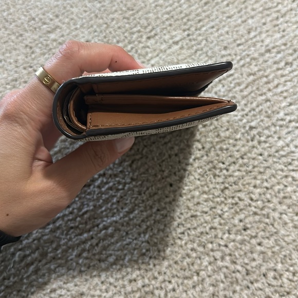 NWOT Michael Kors JetSet Wallet - Picture 7 of 9